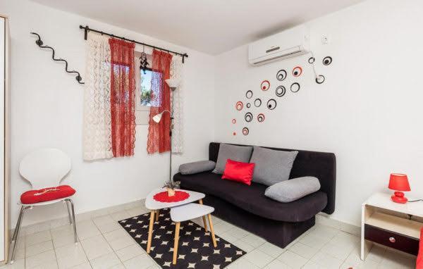 Apartment Rojal マリ・ロシニュ エクステリア 写真